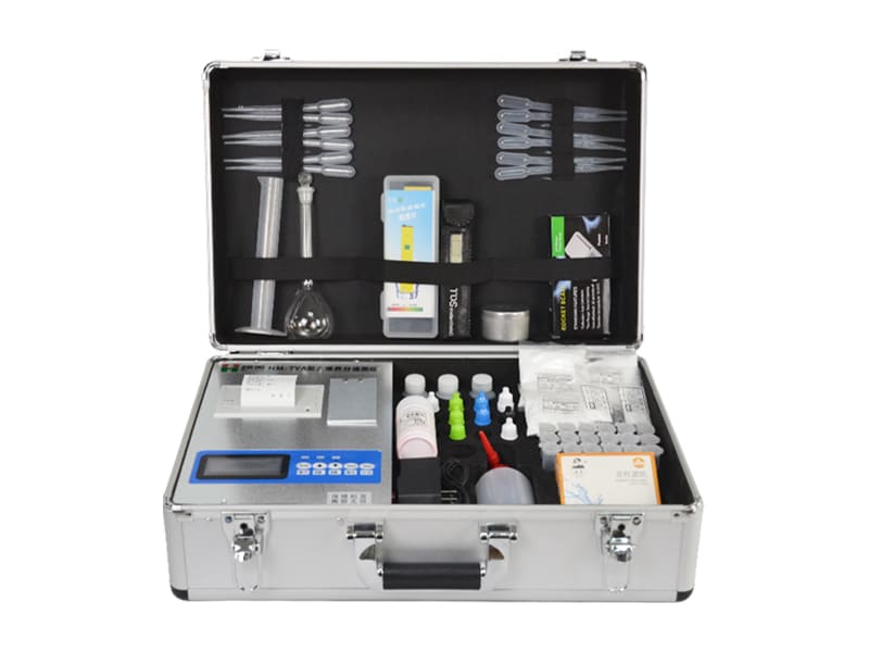 Soil nutrient tester