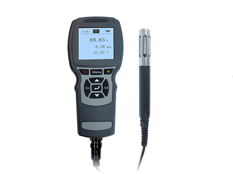 Dissolved oxygen analyzer