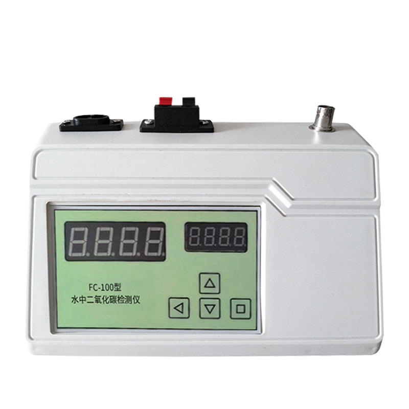 Carbon dioxide detector in water