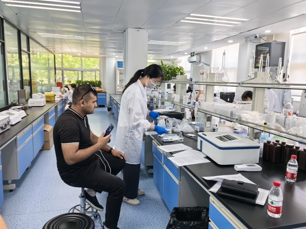 HM Instruments application laboratory during the Uzbekistan customer acceptance test