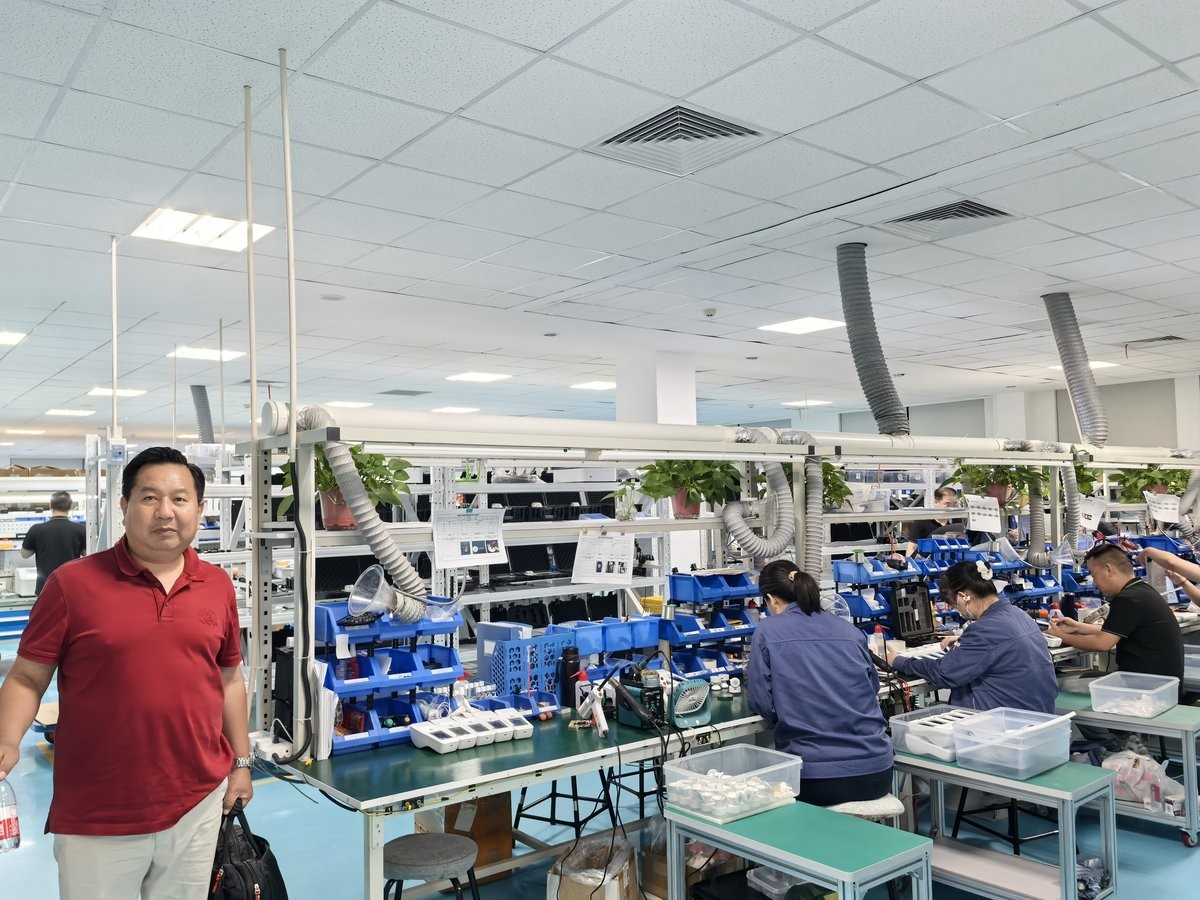 Assembly workshop where HM-GT7 soil analysis systems are built and calibrated