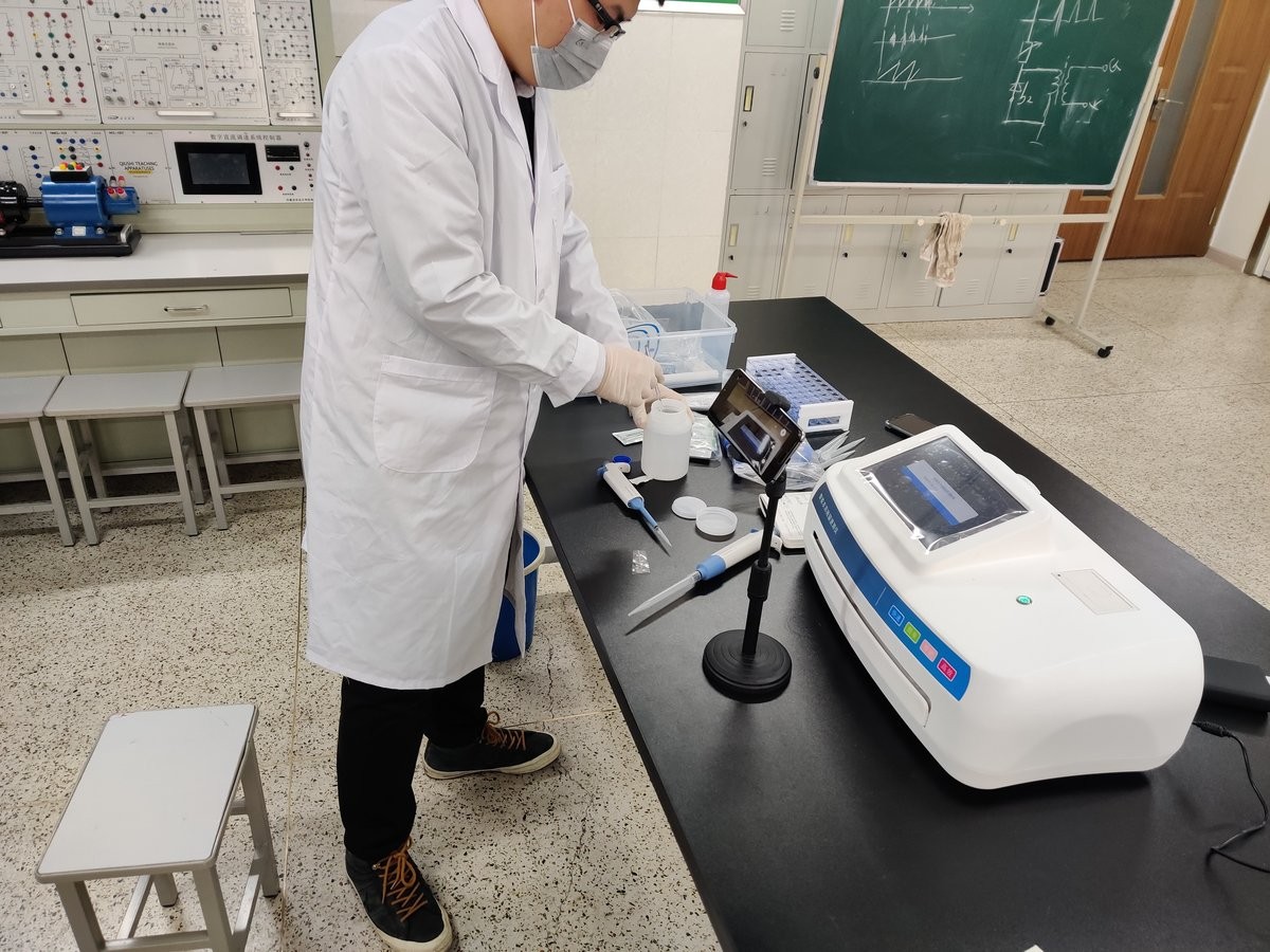 HM-GT4 benchtop soil analyzer positioned on a bench in the university teaching laboratory