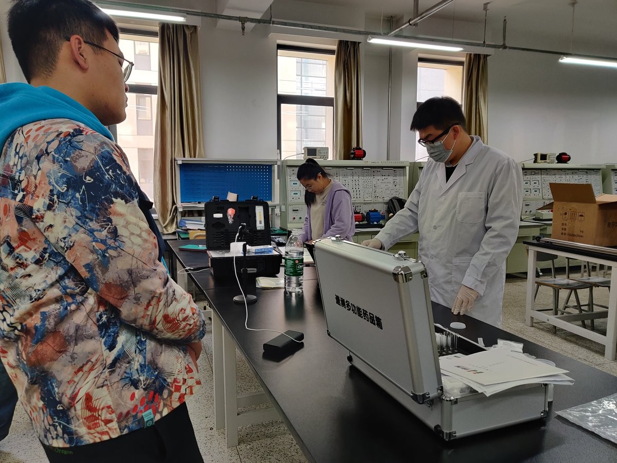 Plant multi-parameter instrument case supplied as part of the university teaching package
