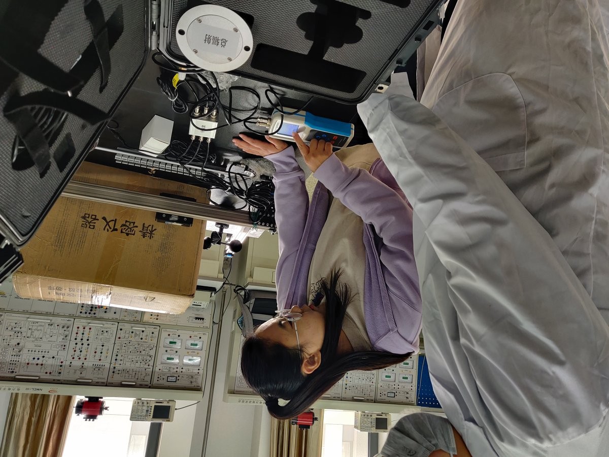 Total radiation sensor demonstrated during university training as part of the environmental monitoring suite